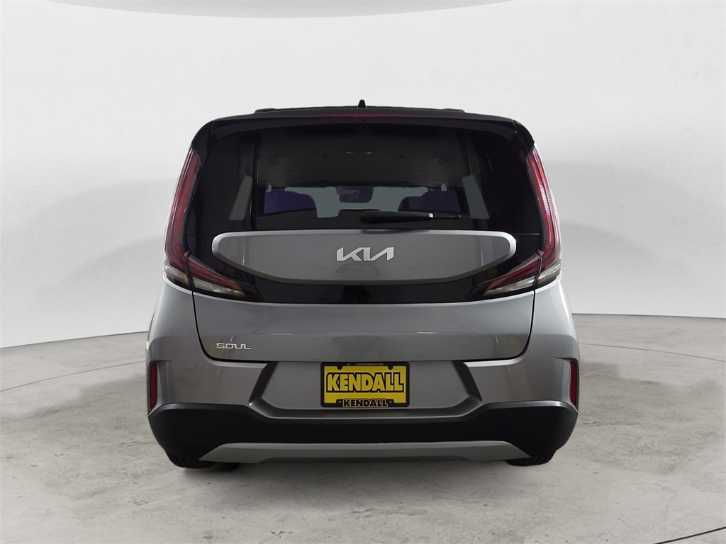 2023 Kia Soul LX photo 3
