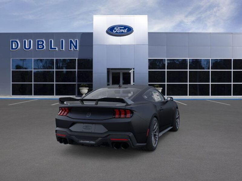 2025 Ford Mustang Dark Horse Premium photo 4