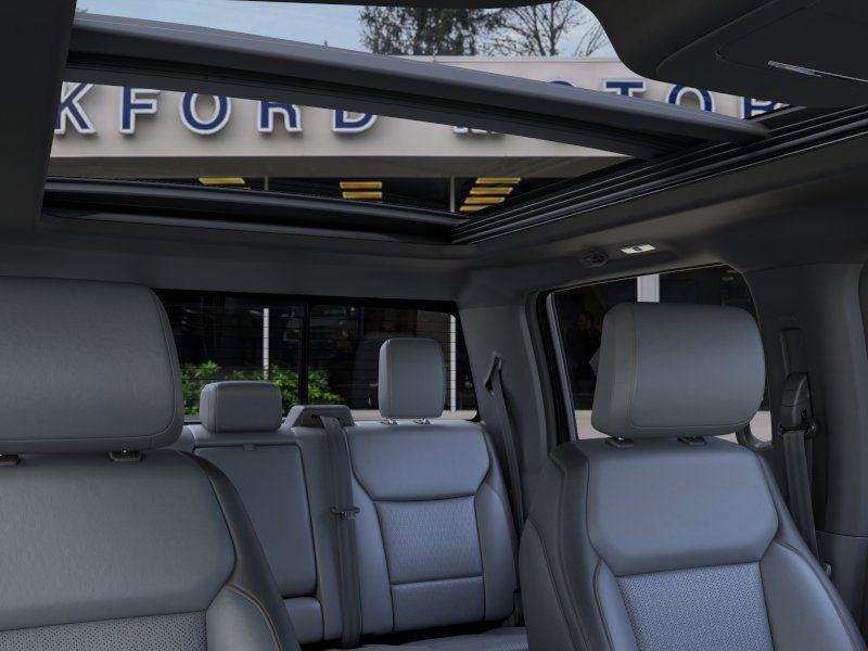 2025 Ford F-150 Lightning Lariat photo 19