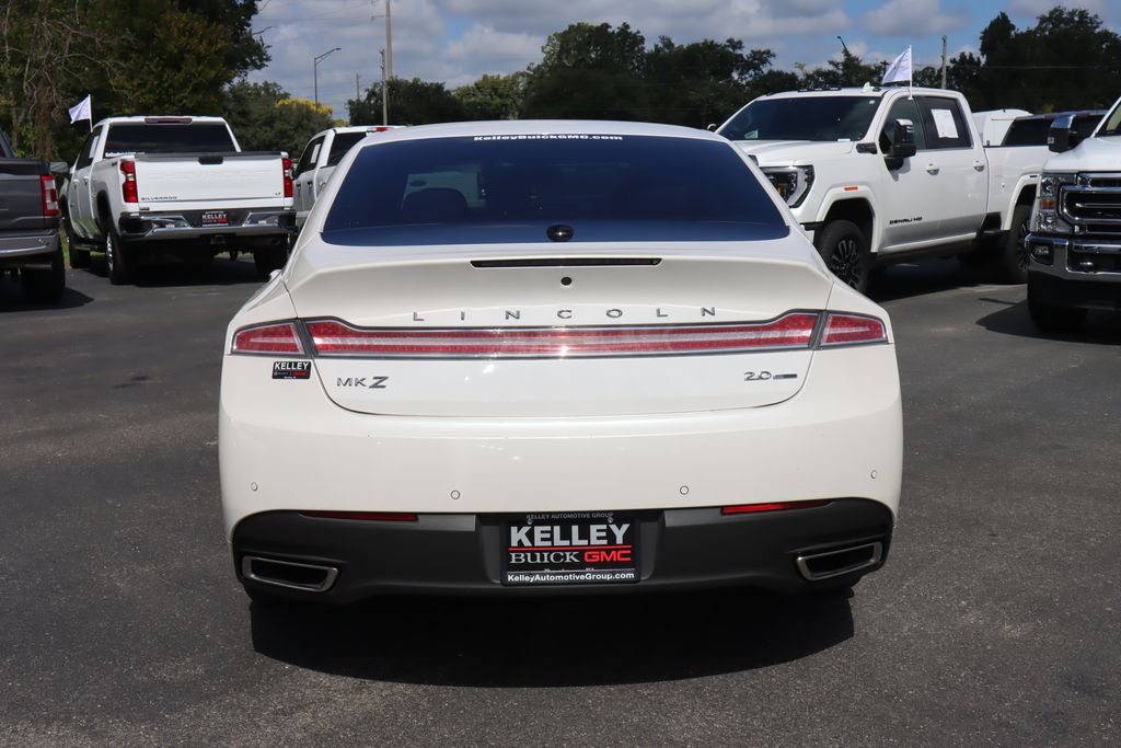 2016 Lincoln MKZ Base photo 4