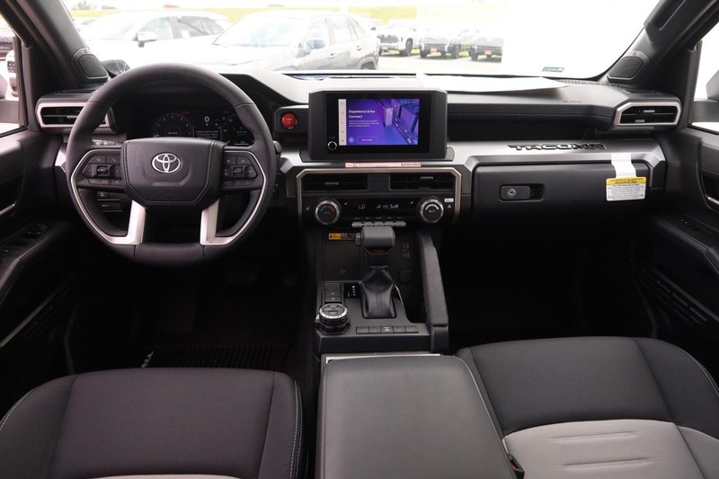 2025 Toyota Tacoma TRD Off-Road photo 19