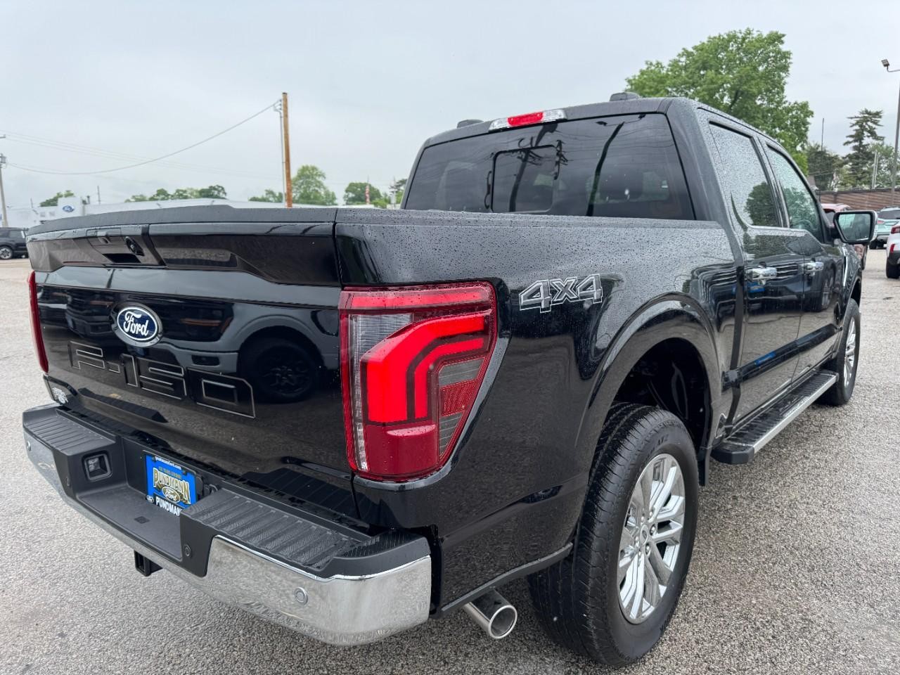 2025 Ford F-150 Lariat photo 2