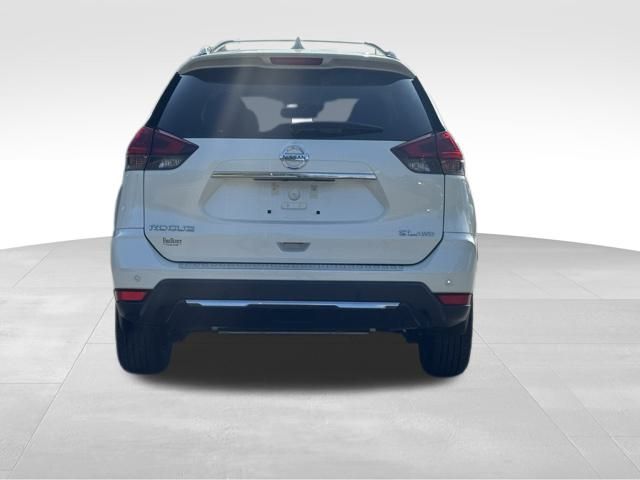 2019 Nissan Rogue SL photo 3
