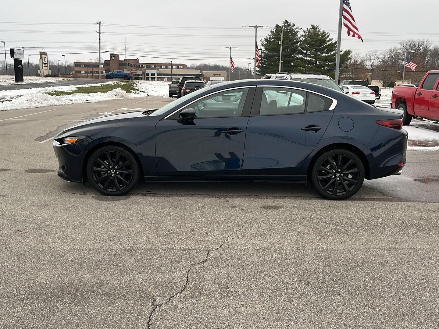 2025 Mazda Mazda3 2.5 Select Sport photo 2