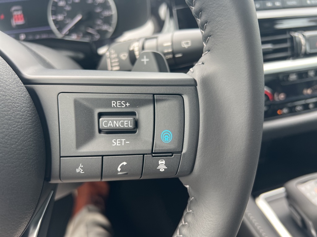 2025 Nissan Pathfinder SV photo 20
