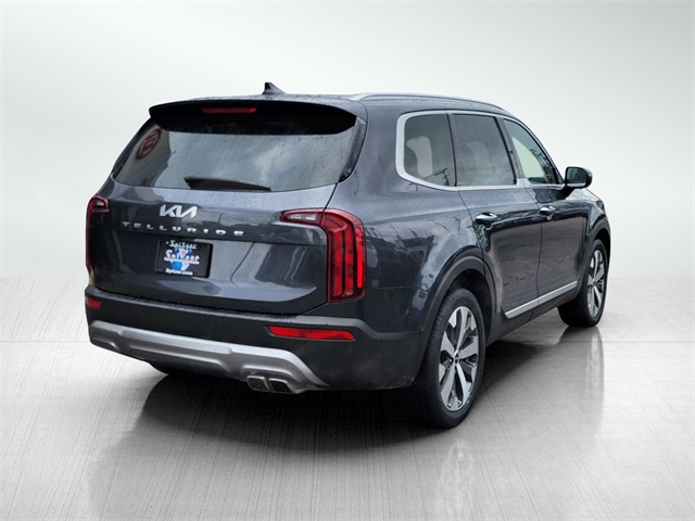 2022 Kia Telluride S photo 2