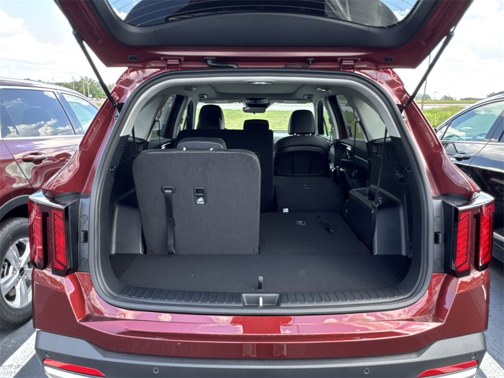 2025 Kia Sorento S photo 29