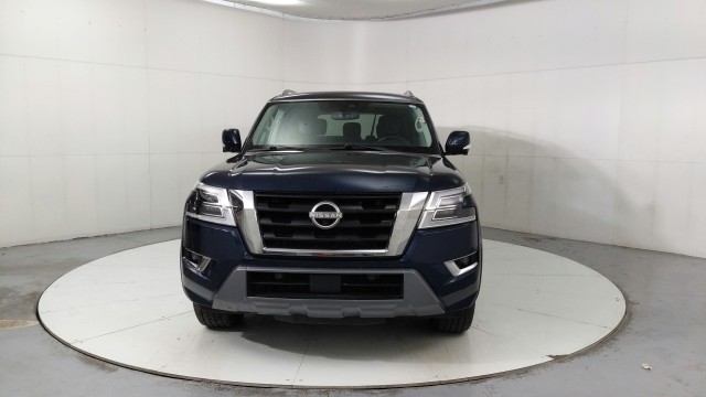 Used 2023  Nissan SL image 8