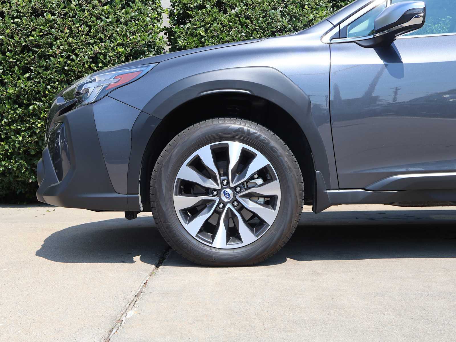 2025 Subaru Outback Touring photo 4