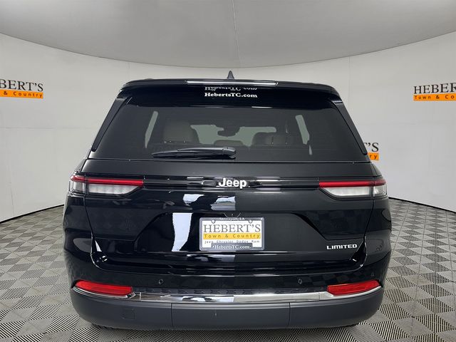 2025 Jeep Grand Cherokee Limited photo 2