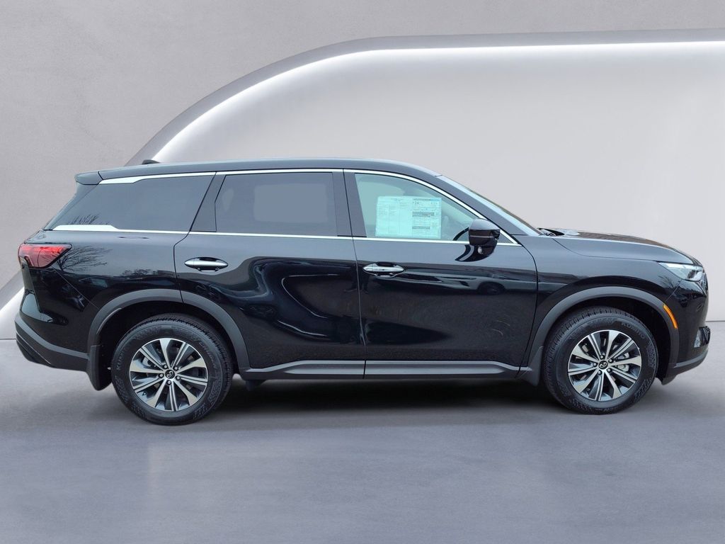 2025 Infiniti QX60 Pure photo 3