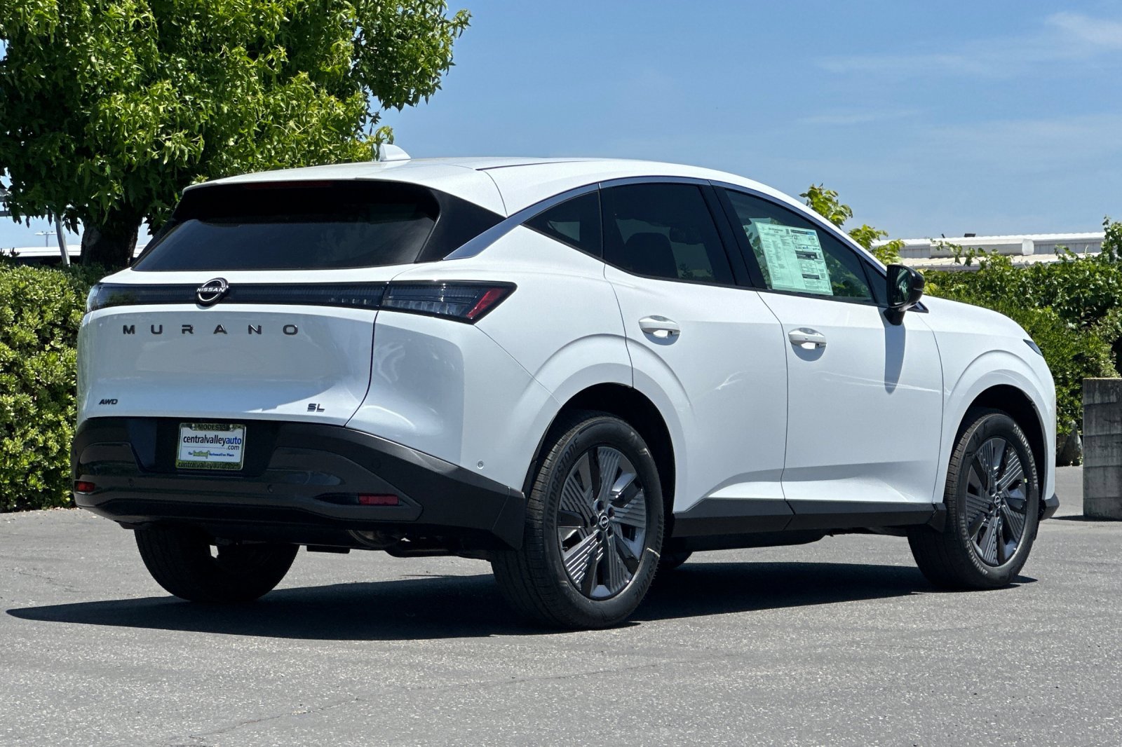 2025 Nissan Murano SL photo 2