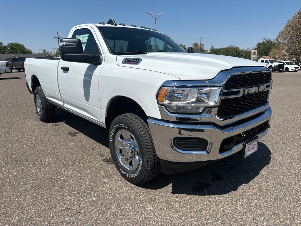 2024 Ram 2500 Tradesman photo 4