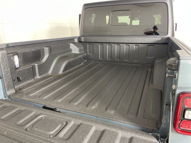 2025 Jeep Gladiator Mojave photo 13