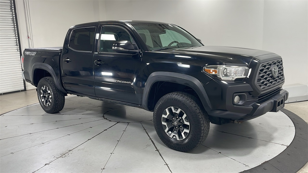 2022 Toyota Tacoma TRD Off-Road photo 3
