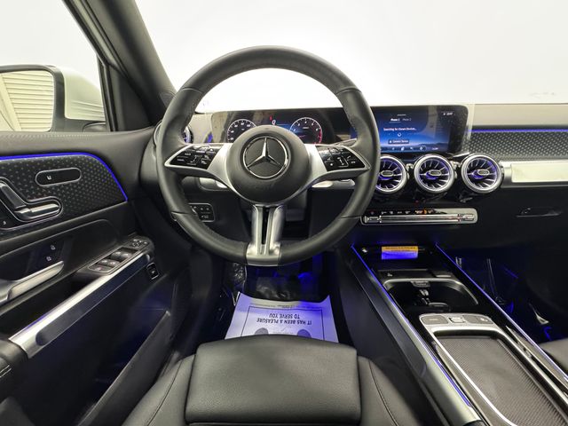 2025 Mercedes Benz GLB 250 photo 18