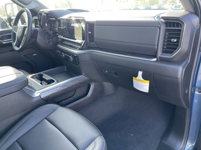 2025 Chevrolet Silverado 2500HD LTZ photo 15