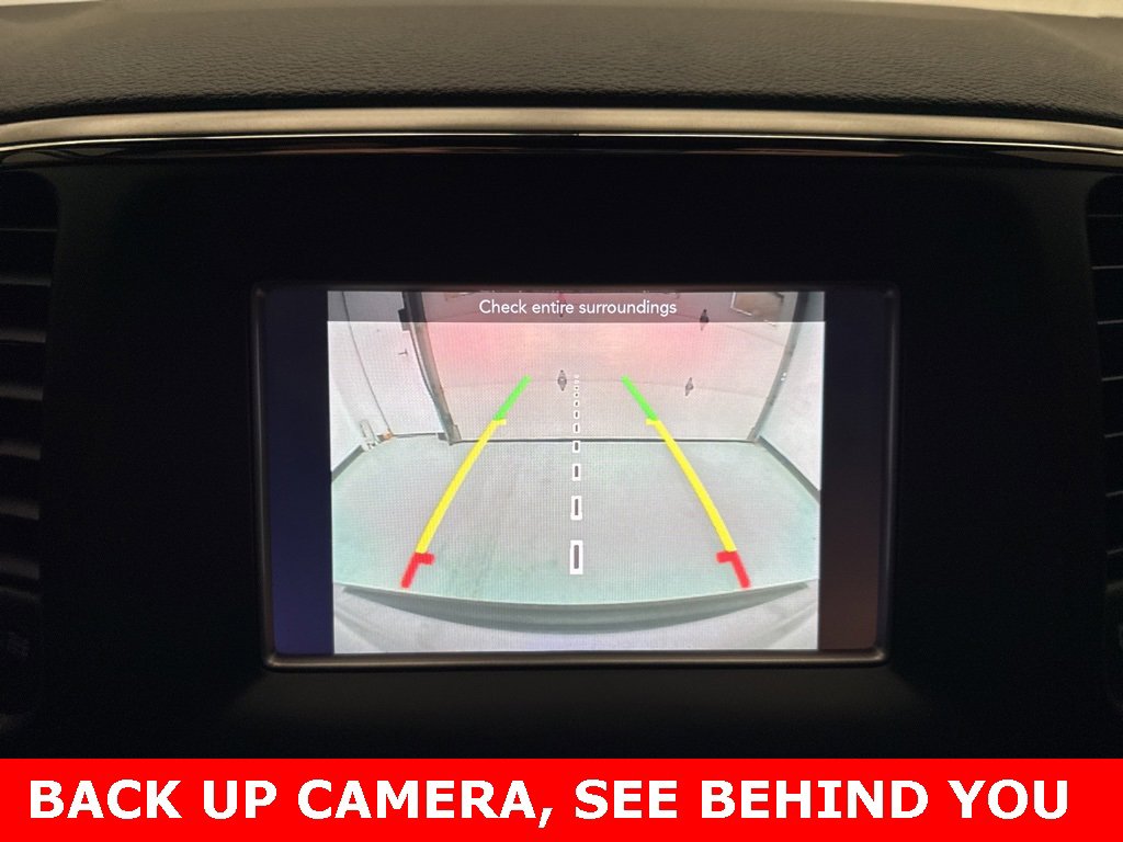 2021 Jeep Grand Cherokee Laredo E photo 2