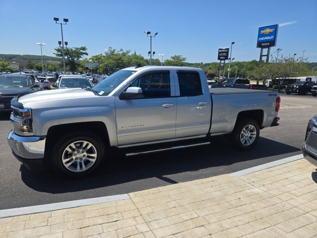 2018 Chevrolet Silverado 1500 LT photo 4