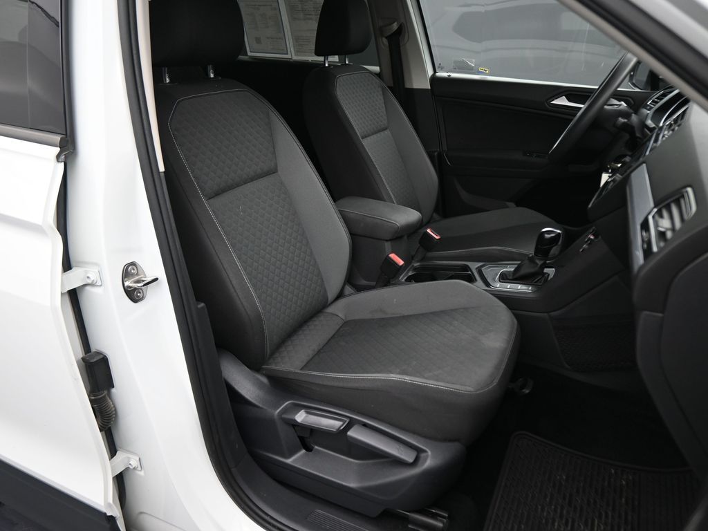 2021 Volkswagen Tiguan S photo 45