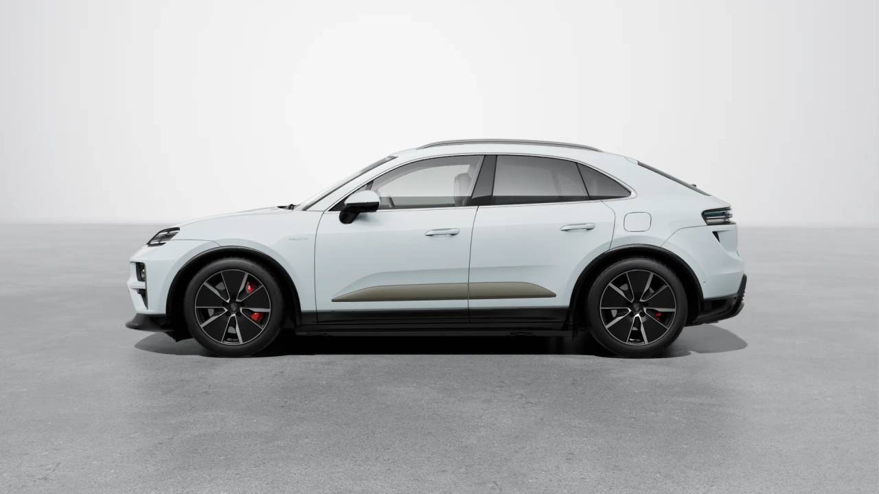2025 Porsche Macan Turbo Electric photo 2