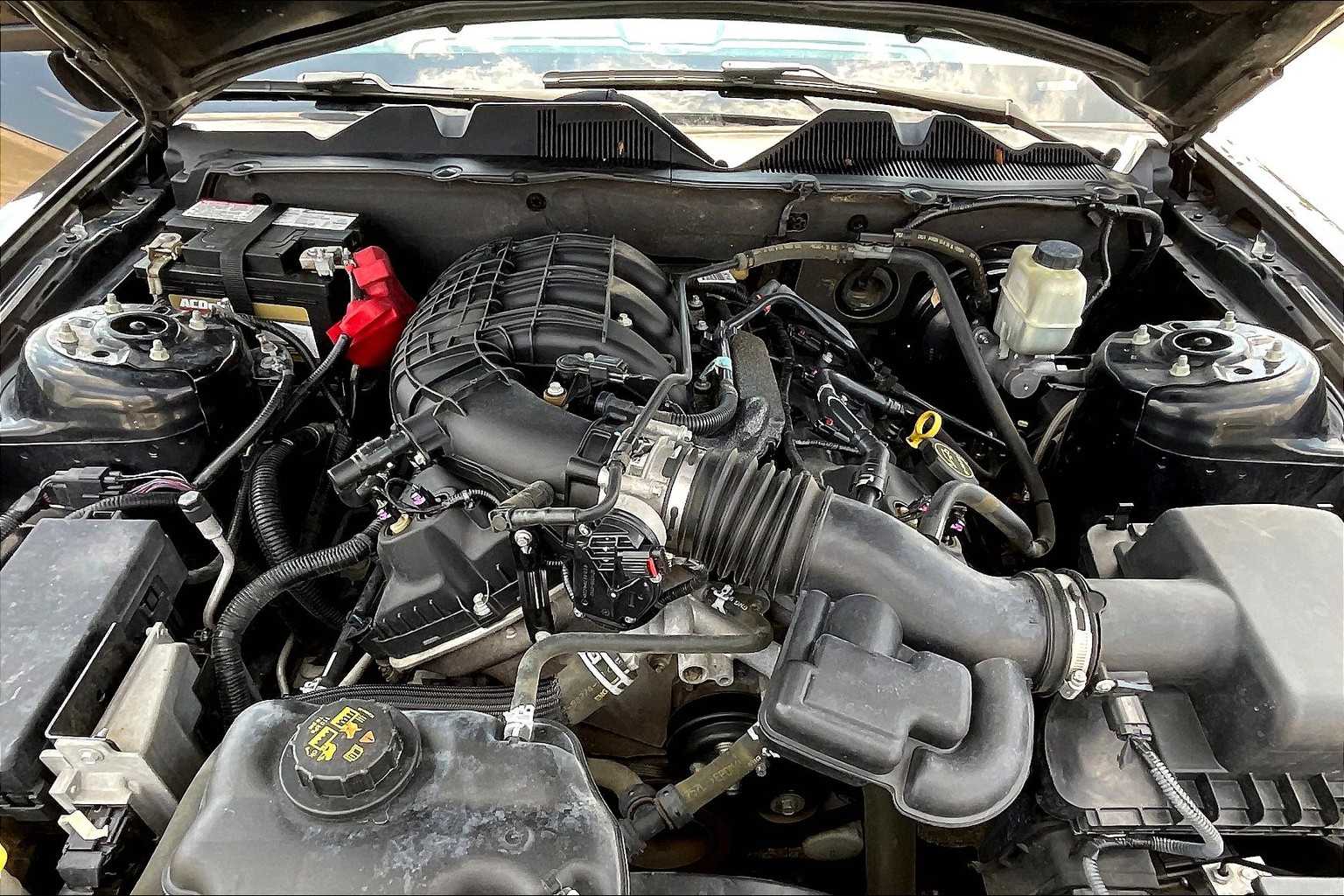 2014 Ford Mustang V6 photo 25