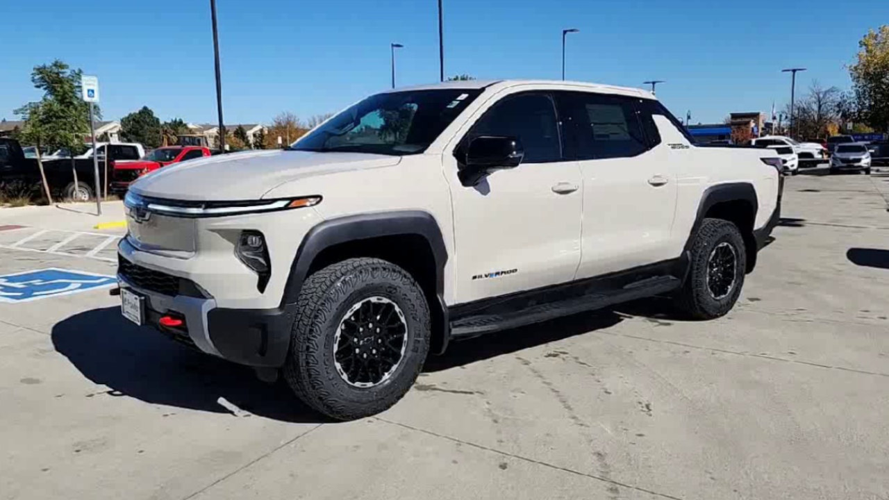 2026 Chevrolet Silverado EV Trail Boss photo 4