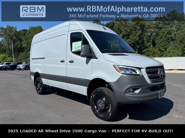 2025 Mercedes-Benz Sprinter Cargo Van Base's photo