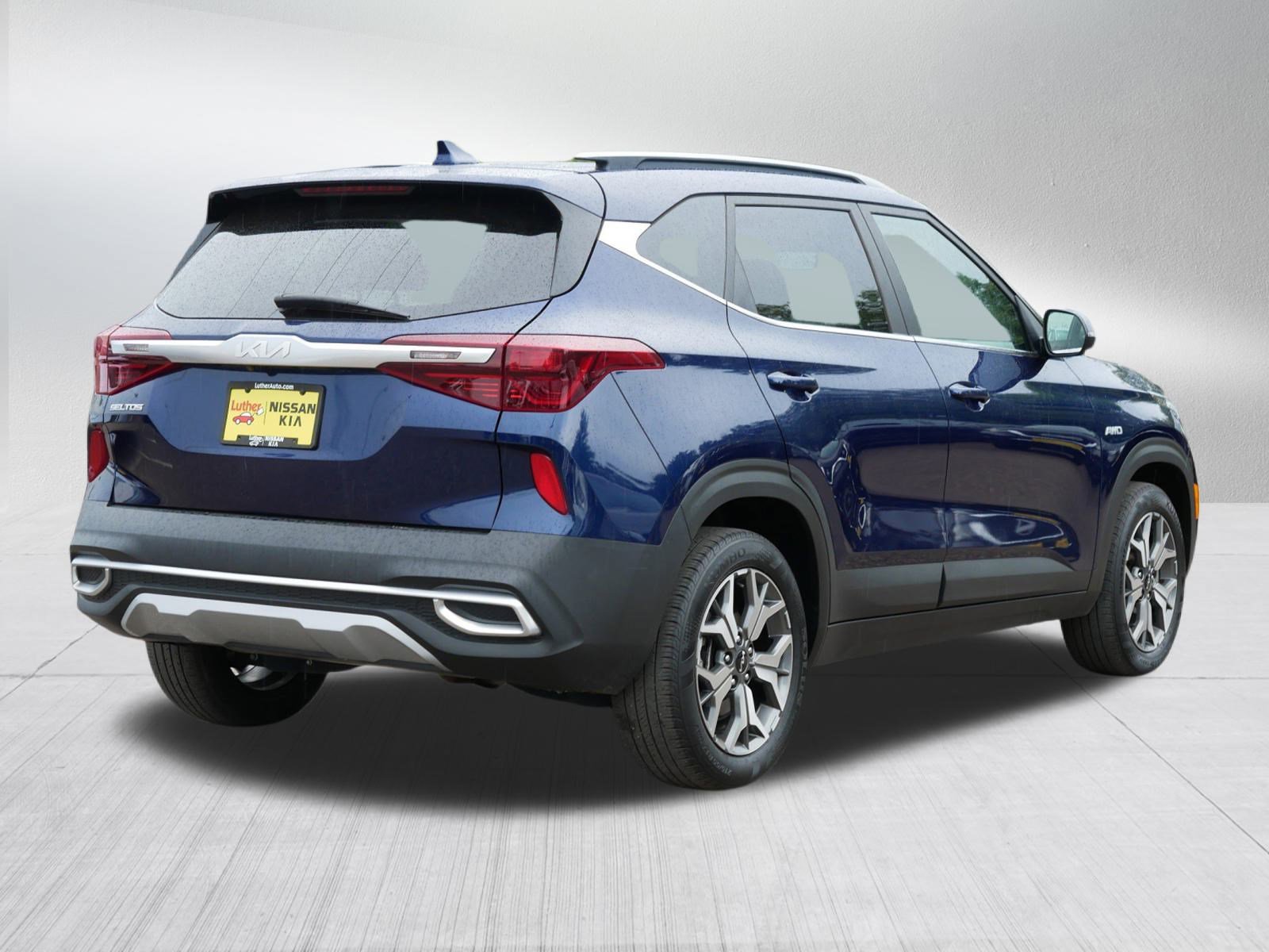 2022 Kia Seltos EX photo 4