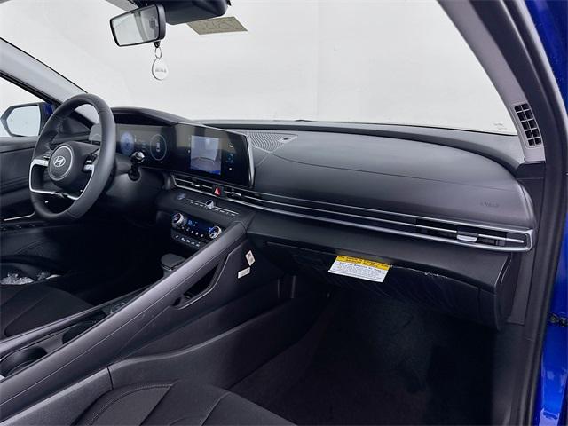 2025 Hyundai Elantra SEL Convenience photo 38