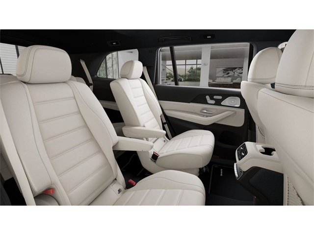 2026 Mercedes Benz GLS 450 4MATIC photo 5