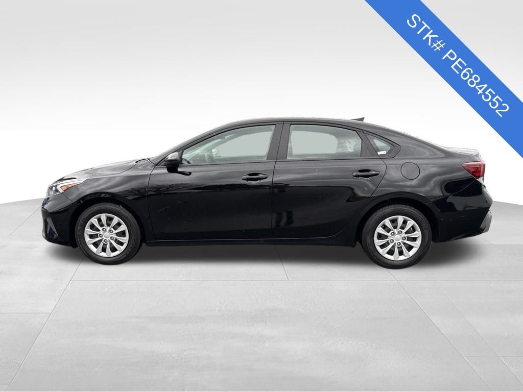 2023 Kia Forte LX photo 4