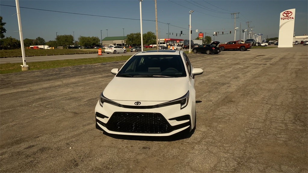 2025 Toyota Corolla XSE photo 3