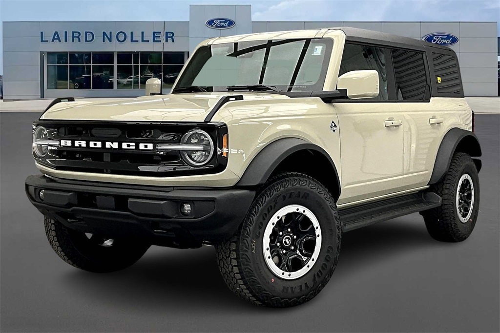 2025 Ford Bronco 4-Door Outer Banks's photo
