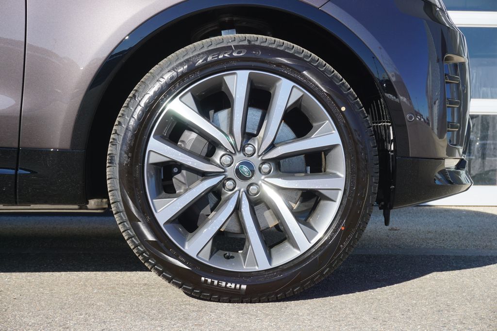 2025 Land Rover Discovery SE photo 34
