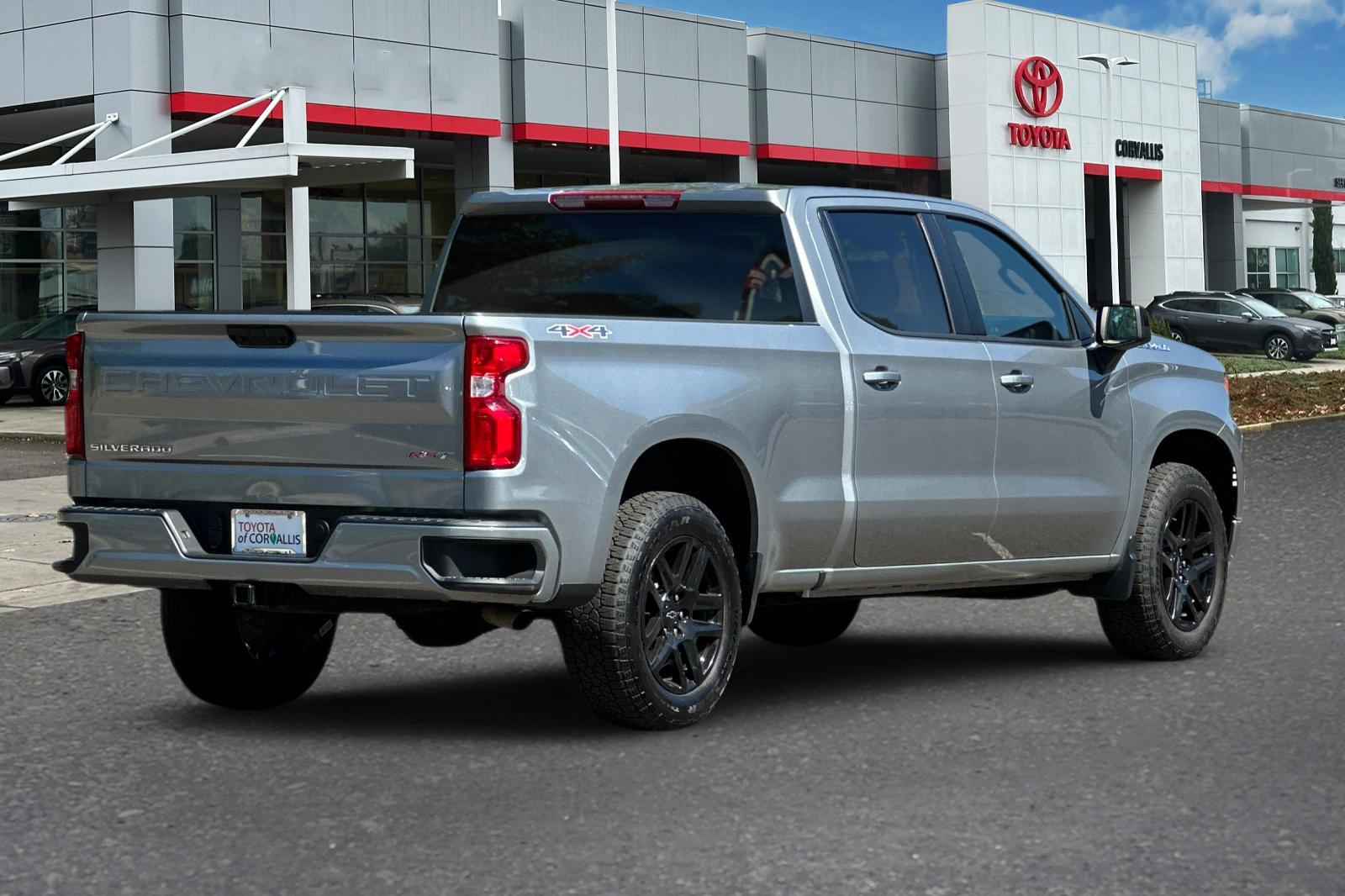 2024 Chevrolet Silverado 1500 RST photo 3