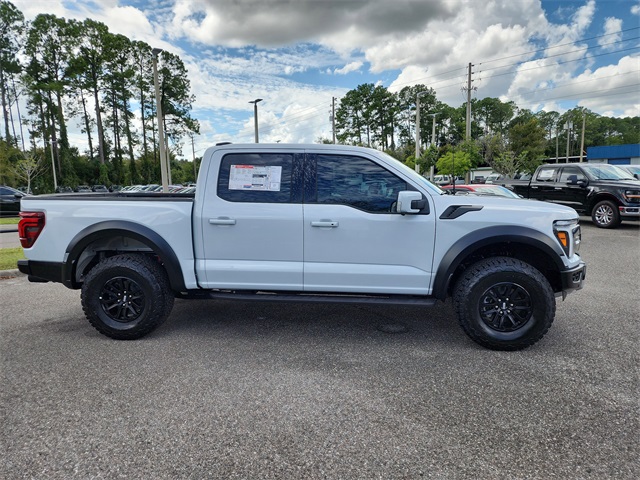 2025 Ford F-150 Raptor photo 2