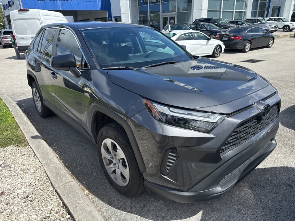 2024 Toyota RAV4 LE photo 2
