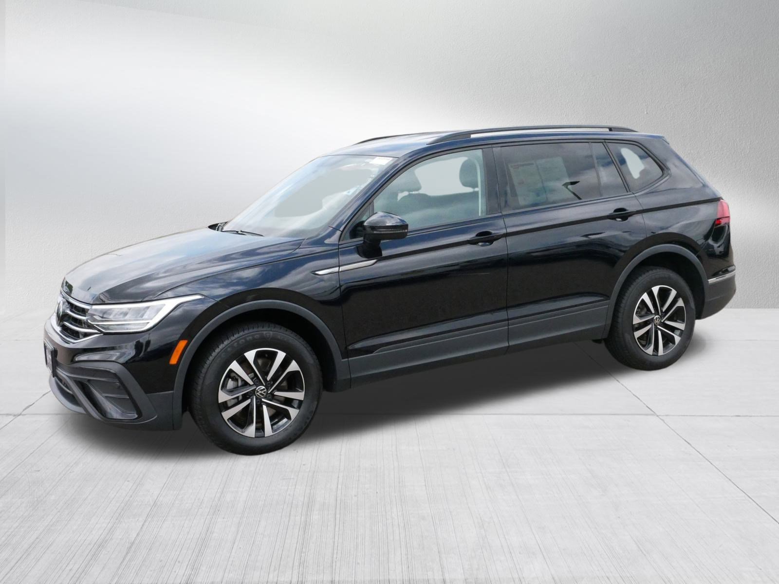 2022 Volkswagen Tiguan S photo 3