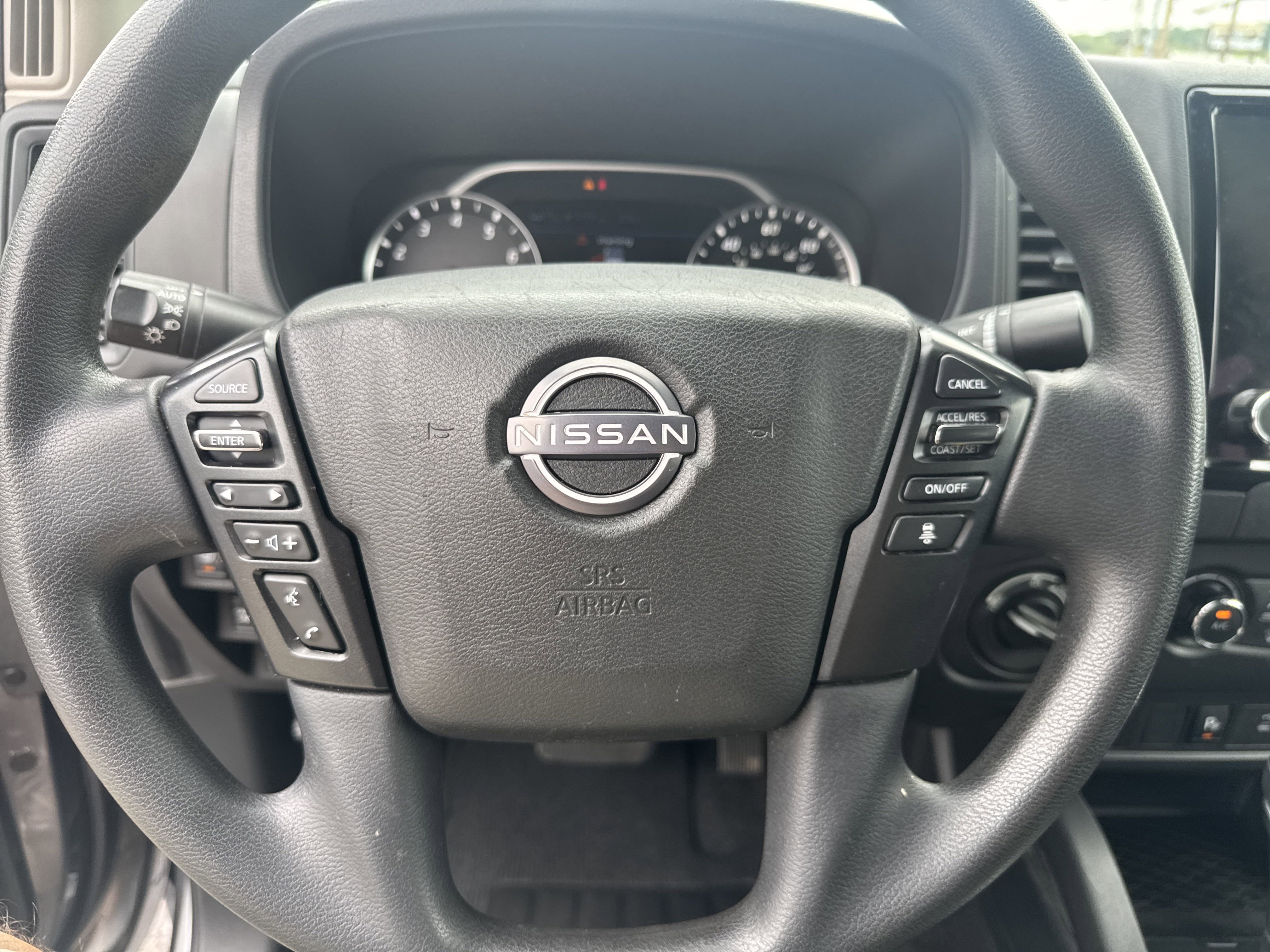 2023 Nissan Frontier Crew Cab S photo 3