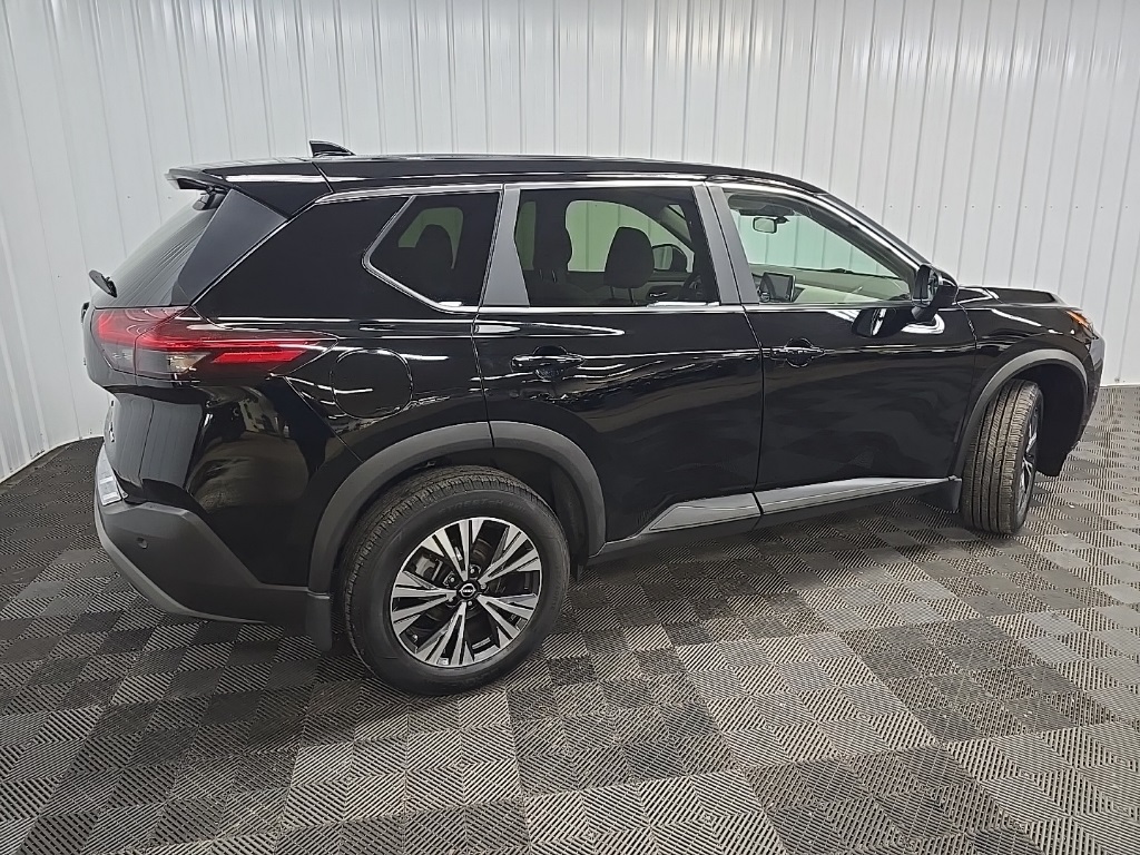 2023 Nissan Rogue SV photo 3