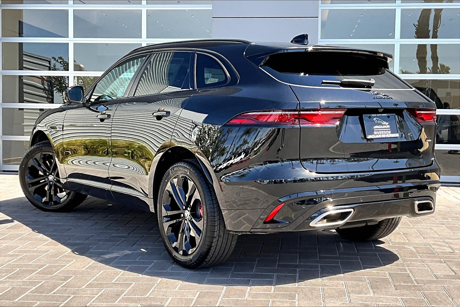 2026 Jaguar F-PACE P400 R-Dynamic S photo 3
