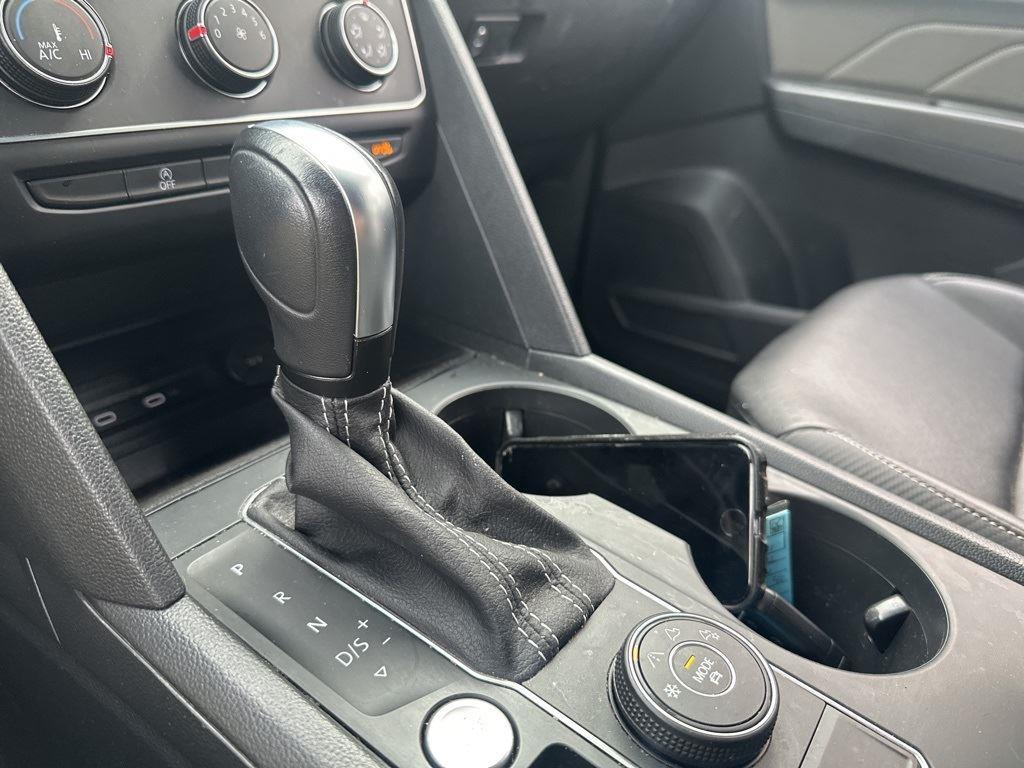 2022 Volkswagen Atlas Cross Sport SE photo 11