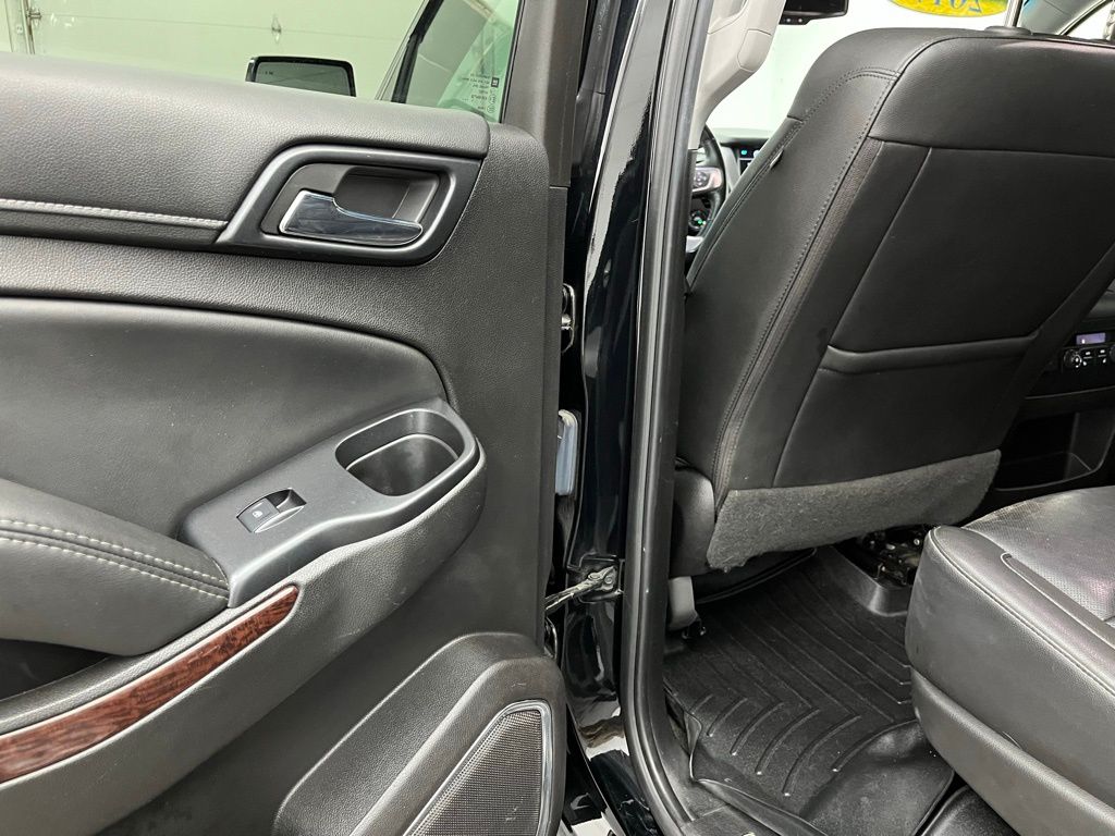 2017 Gmc Yukon SLT photo 30