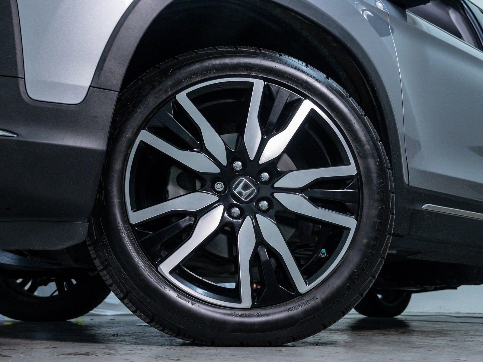 2019 Honda Pilot Touring photo 5