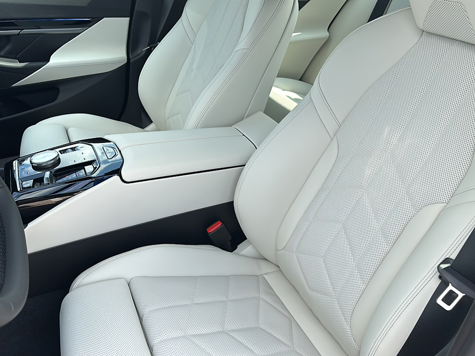 2025 Bmw 530i photo 4