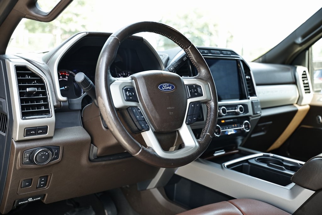 2022 Ford F-350 photo 18