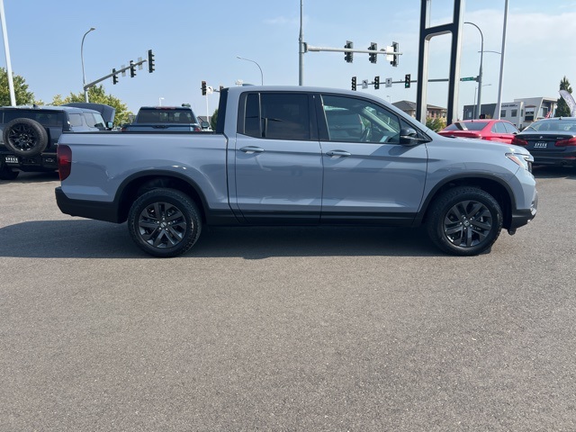 2023 Honda Ridgeline Black Edition photo 2