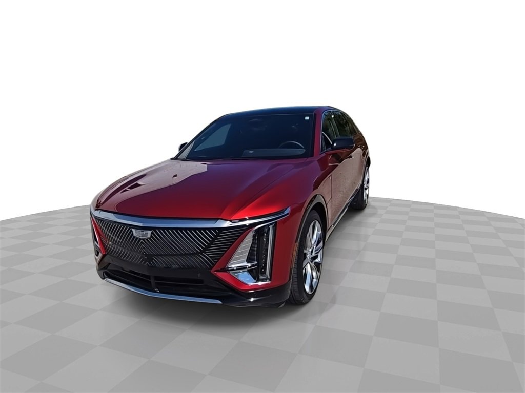 2024 Cadillac Lyriq Luxury photo 3