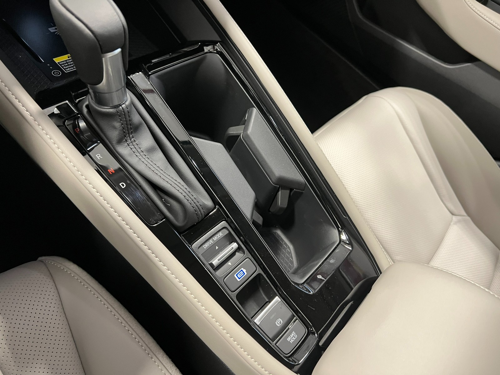 2025 Honda Accord Hybrid Touring photo 17